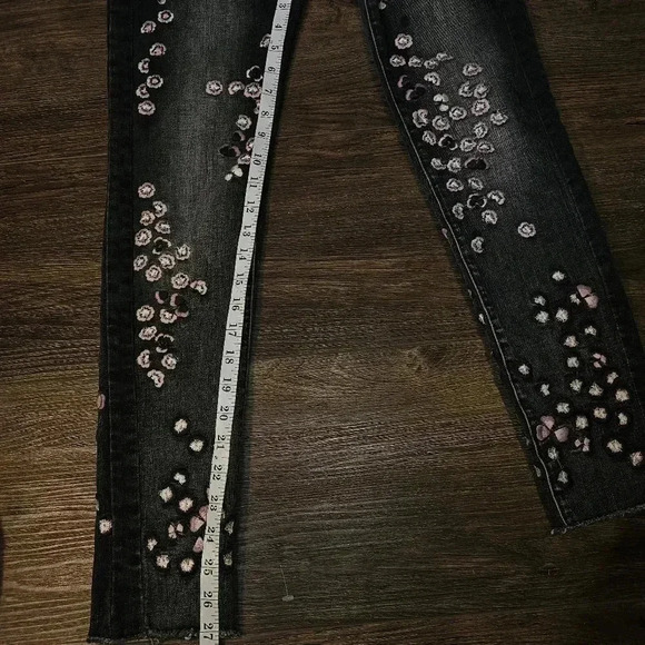 DRIFTWOOD JACKIE Cherry Blossom Embroidered Black Stretch Denim Jeans Sz 26 - Picture 10 of 13